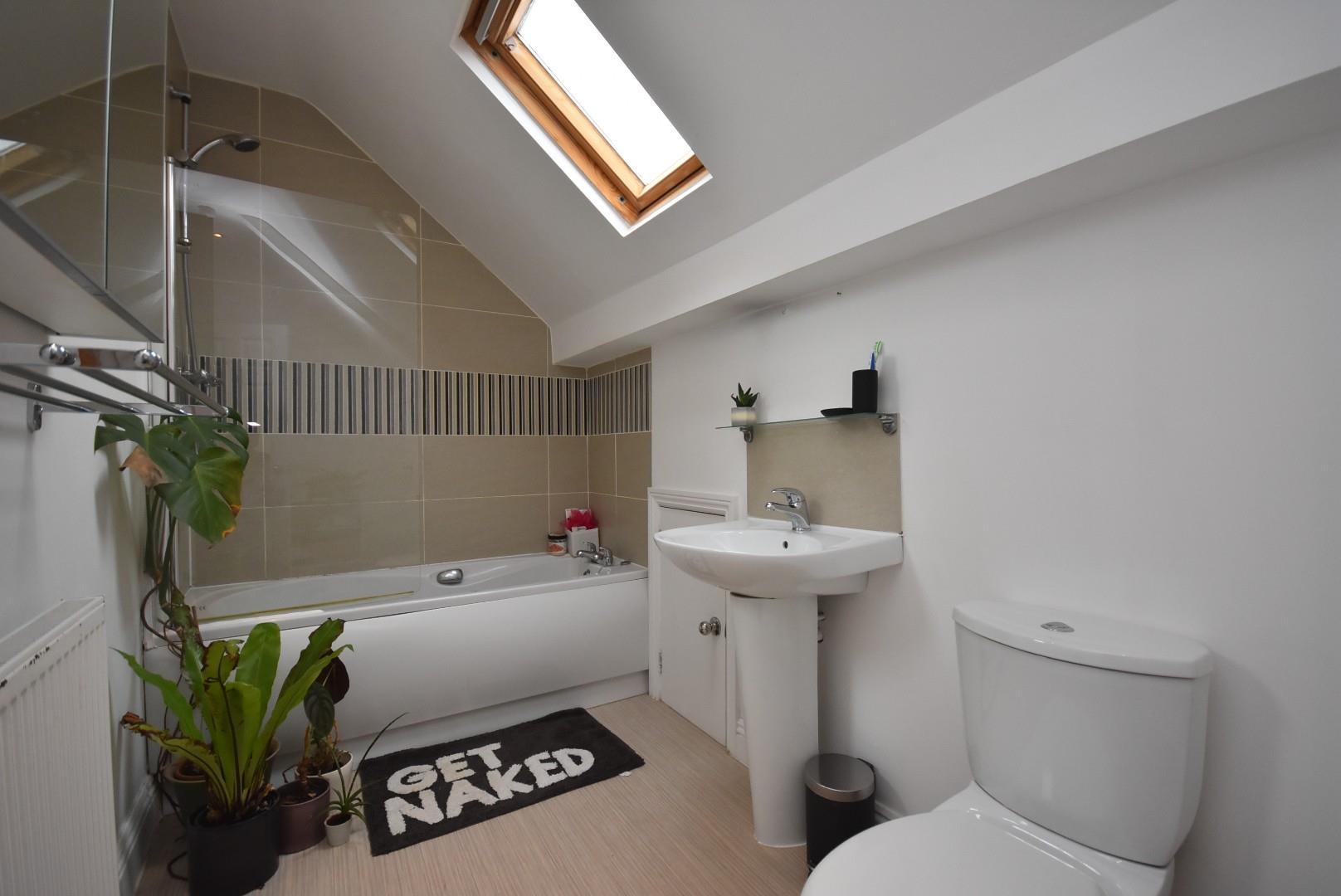 Flat 3, Portman House, 12 Royal Buildings, Penarth, CF64 3ED